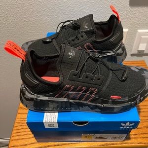 Adidas NMD R1 Looking good for fall in these KICKS!!